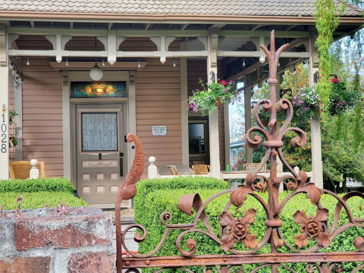 The Adams Pragge House - Victorian Bed & Breakfast 포트타운센드 외부 사진