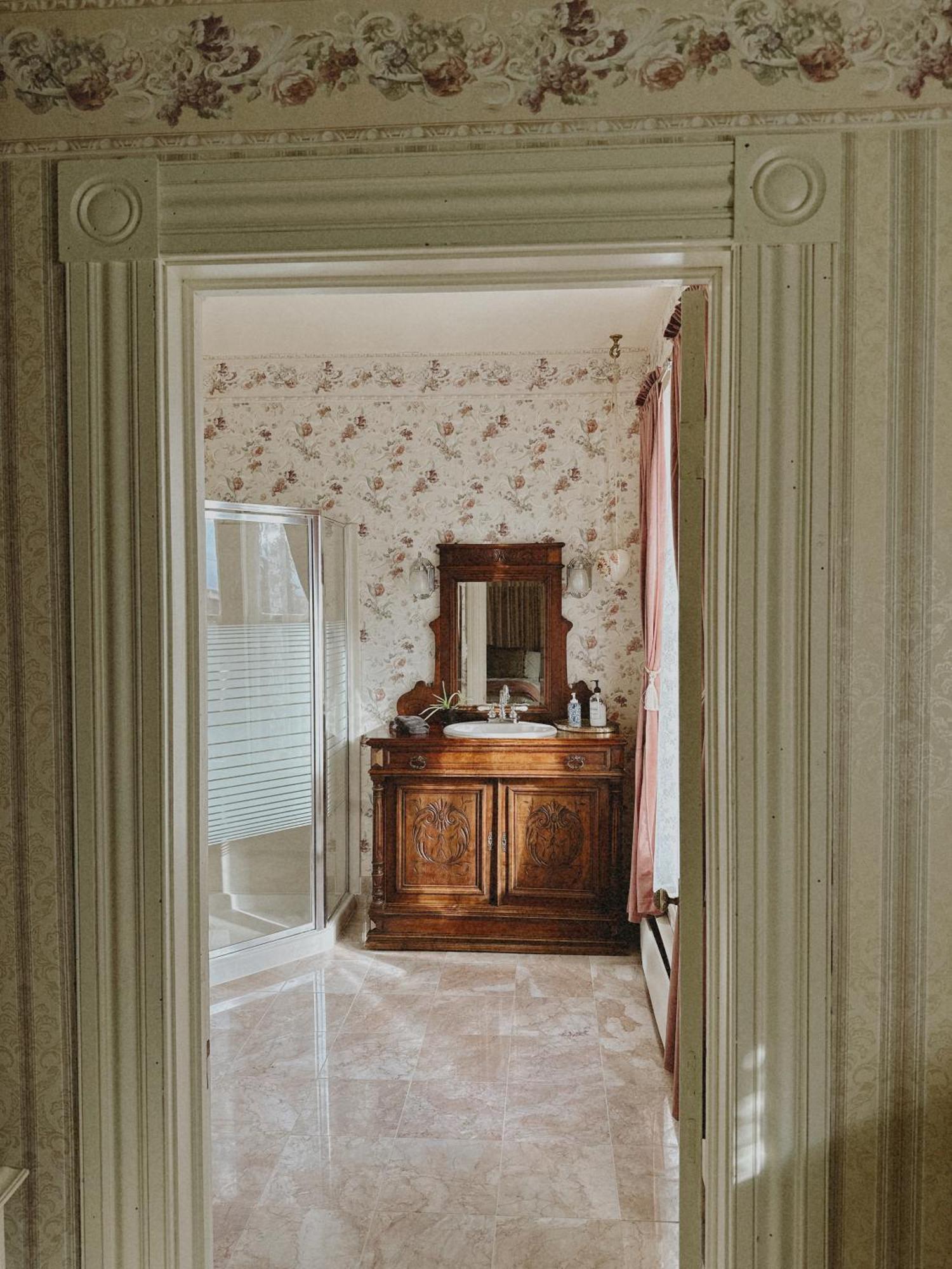Adams Pragge House - Victorian Bed & Breakfast 포트타운센드 외부 사진